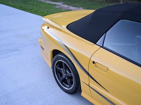 Used 2002 Pontiac Firebird Trans Am RWD image 17