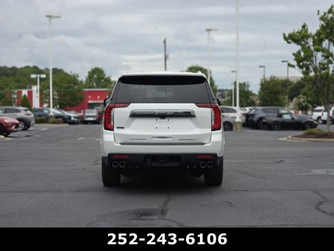 Used 2023 GMC Yukon Denali Ultimate AWD/4WD image 6