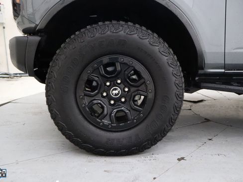 Certified 2023 Ford Bronco Wildtrak image 12