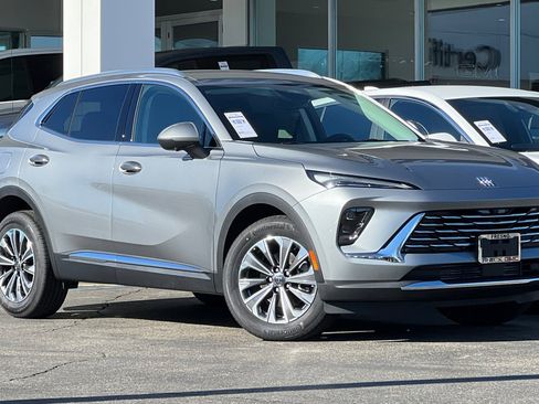 New 2026 Buick Envision Preferred image 2