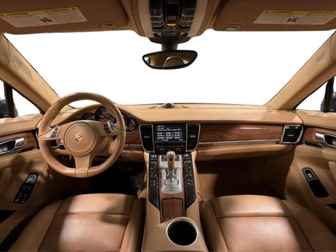 Used 2014 Porsche Panamera RWD image 42