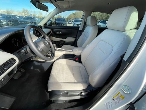 Certified 2025 Honda HR-V LX image 26