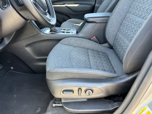 Used 2024 Chevrolet Equinox LT FWD image 20