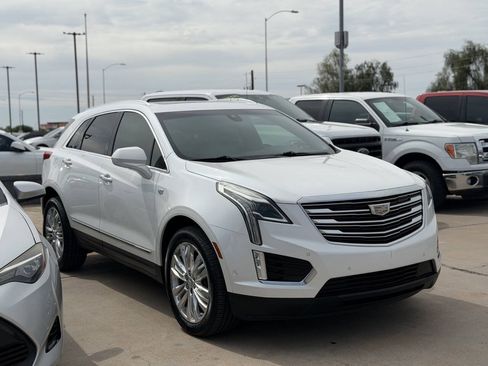 Used 2019 Cadillac XT5 Premium Luxury w/ Driver Assist Package FWD image 3