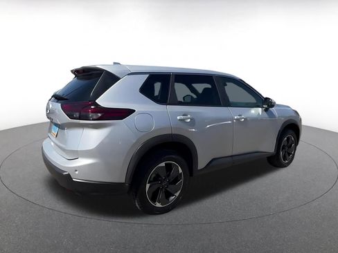 Used 2025 Nissan Rogue SV FWD image 14