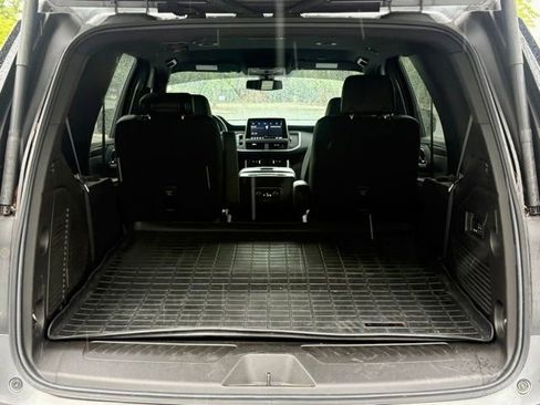 Used 2021 Chevrolet Tahoe LT w/ Luxury Package RWD image 17