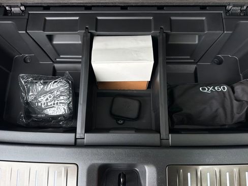 Used 2024 INFINITI QX60 Luxe FWD image 37