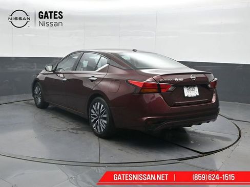 Used 2025 Nissan Altima 2.5 SV image 8