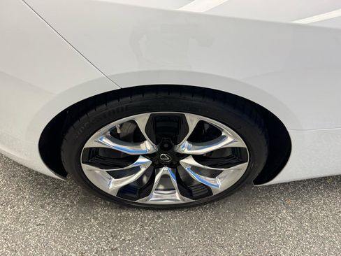 Used 2018 Lexus LC 500 Coupe w/ Sport Package image 28