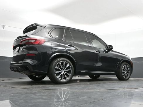 Used 2020 BMW X5 M50i AWD/4WD image 42
