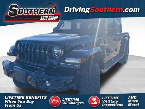 Used 2021 Jeep Gladiator Overland image 1