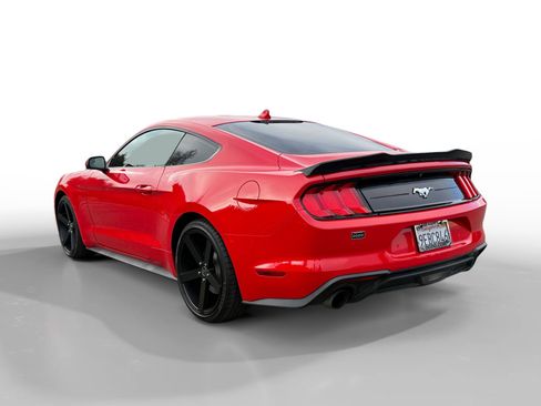 Used 2020 Ford Mustang Coupe image 3