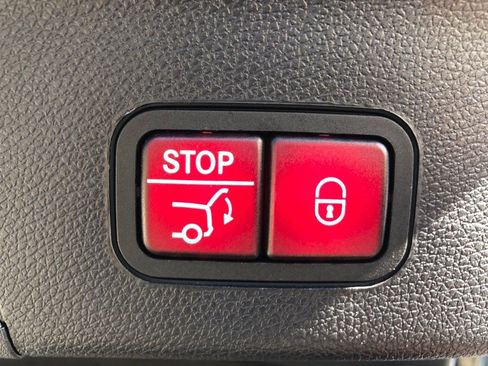 Used 2018 Mercedes-Benz GLE 43 AMG GLE 43 AMG Coupe w/ Parking Assist Package image 39