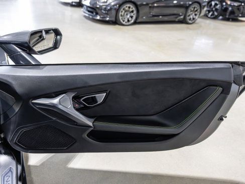 Used 2017 Lamborghini Huracan LP 580-2 image 29
