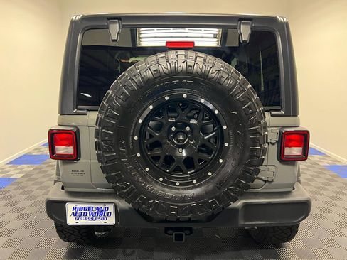 Used 2021 Jeep Wrangler Sport image 9