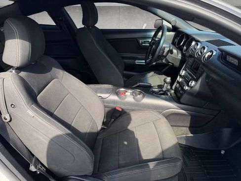 Used 2017 Ford Mustang Coupe RWD image 24