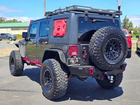 Used 2018 Jeep Wrangler Unlimited Sport S AWD/4WD image 5
