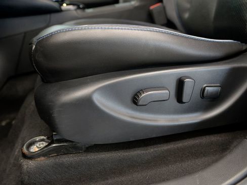 Used 2020 Nissan Leaf SL Plus image 16