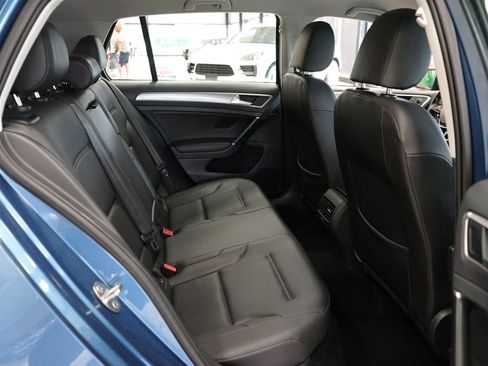 Used 2016 Volkswagen e-Golf SEL Premium image 13