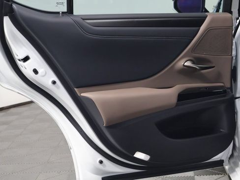 Certified 2025 Lexus ES 300h w/ Premium Package FWD image 13