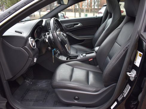 Used 2014 Mercedes-Benz CLA 250 4MATIC image 31