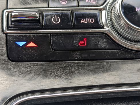 Used 2023 Lincoln Nautilus AWD w/ Premium Package image 28