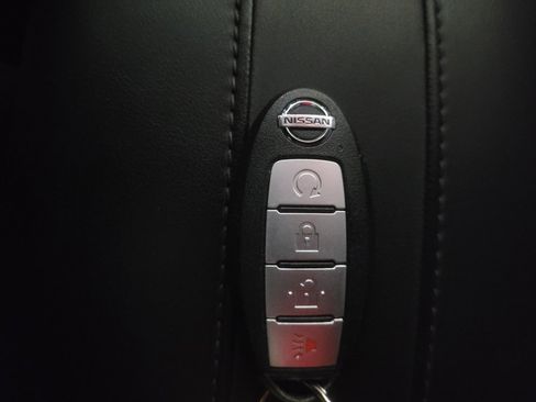 Used 2021 Nissan Rogue Sport SV FWD image 32