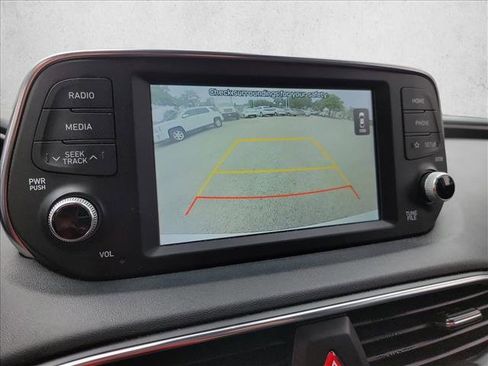 Used 2020 Hyundai Santa Fe SE FWD image 23