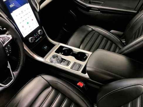 Used 2024 Ford Edge SEL AWD/4WD image 18