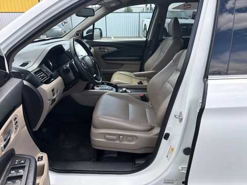 Used 2018 Honda Pilot Elite image 9