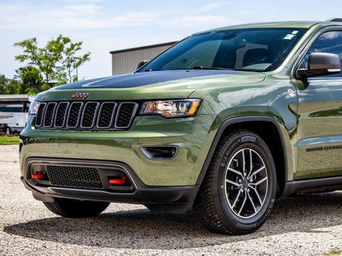 Used 2021 Jeep Grand Cherokee Trailhawk AWD/4WD image 20