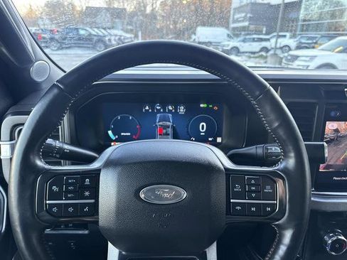 Used 2024 Ford F350 Platinum w/ FX4 Off-Road Package image 28