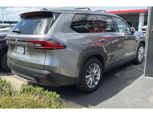 Certified 2025 Toyota Grand Highlander AWD image 5