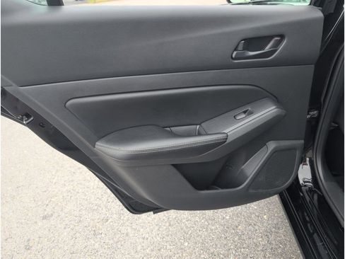 Used 2024 Nissan Altima 2.5 SV image 29