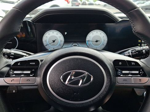 Certified 2023 Hyundai Elantra Limited FWD image 20
