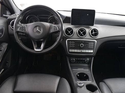 Used 2018 Mercedes-Benz GLA 250 4MATIC image 16