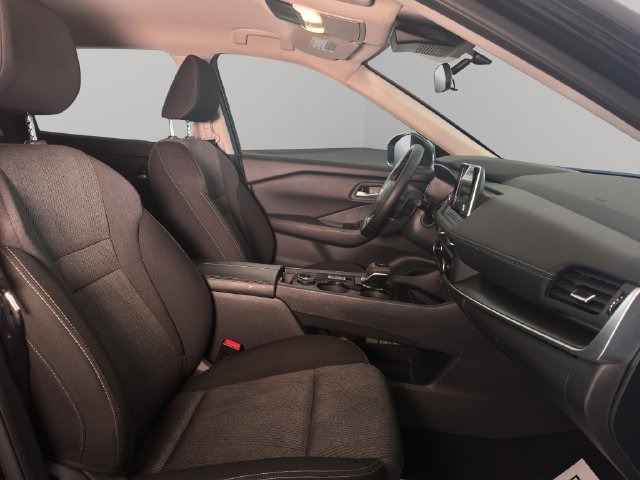 Used 2026 Nissan Rogue SV AWD/4WD image 18