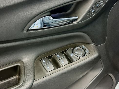 Used 2024 Chevrolet Equinox LT image 15