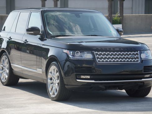 Used 2014 Land Rover Range Rover Supercharged image 31