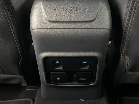 Used 2024 Ford Bronco Wildtrak AWD/4WD image 35
