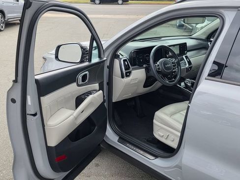 Used 2023 Kia Sorento SX FWD image 44