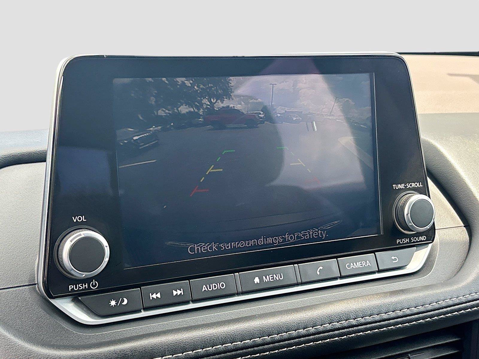 Used 2023 Nissan Rogue SV FWD image 13