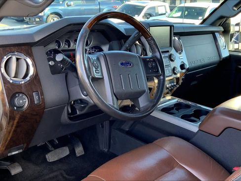 Used 2015 Ford F250 Platinum image 17