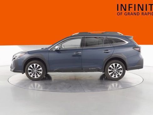 Used 2023 Subaru Outback Touring AWD/4WD image 6