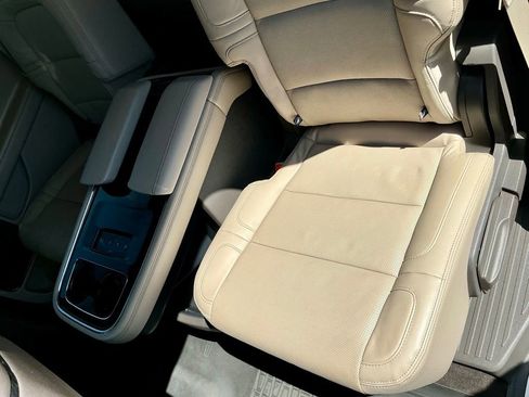 Used 2024 Lincoln Navigator Reserve w/ Monochromatic Package AWD/4WD image 32