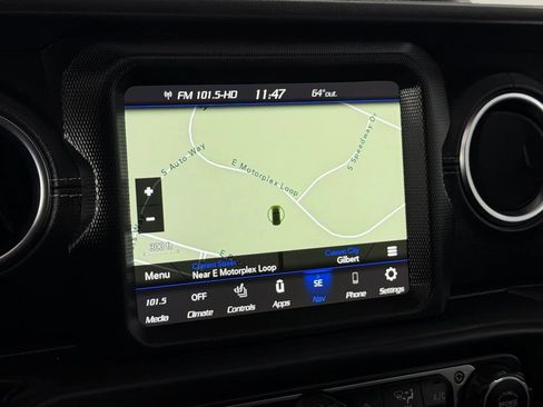 Used 2022 Jeep Wrangler Unlimited Sahara w/ Cold Weather Group AWD/4WD image 18