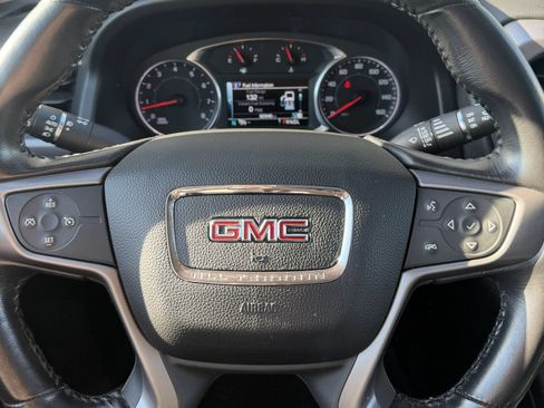 Used 2017 GMC Acadia SLE w/ Driver Alert Package I AWD/4WD image 7