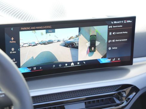 Certified 2025 BMW 430i Convertible w/ M Sport Package image 18