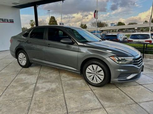 Used 2019 Volkswagen Jetta S image 5