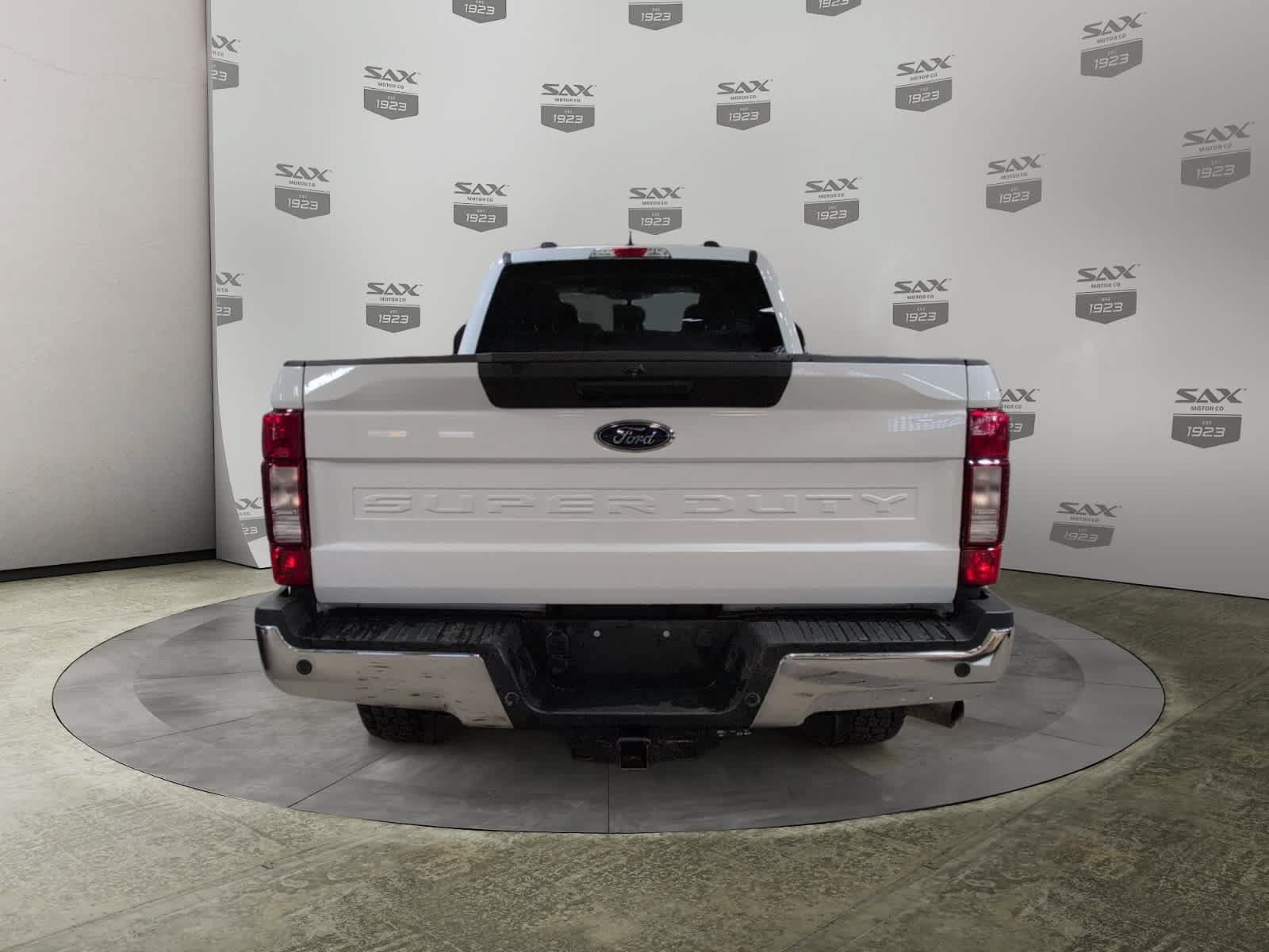Used 2022 Ford F250 XLT w/ XLT Value Package AWD/4WD image 4